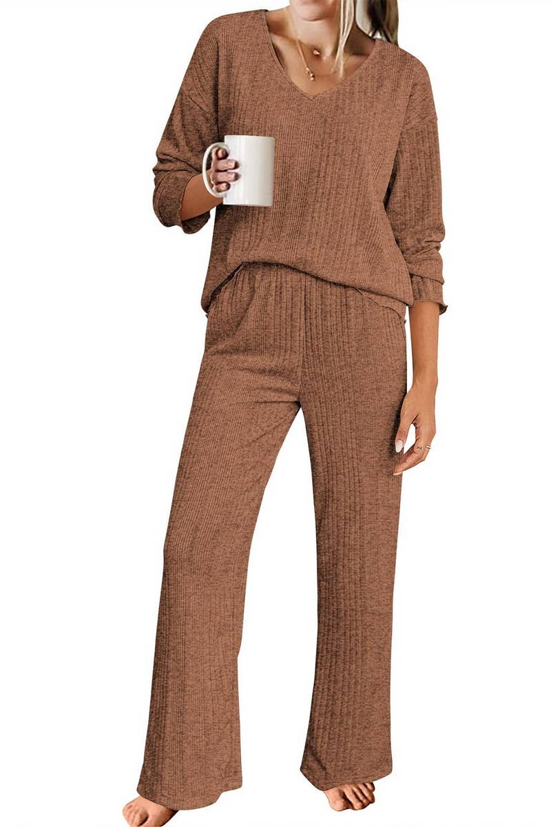 CWSTB2034_V-NECK KNIT TOP AND WIDE LEG PANTS SET