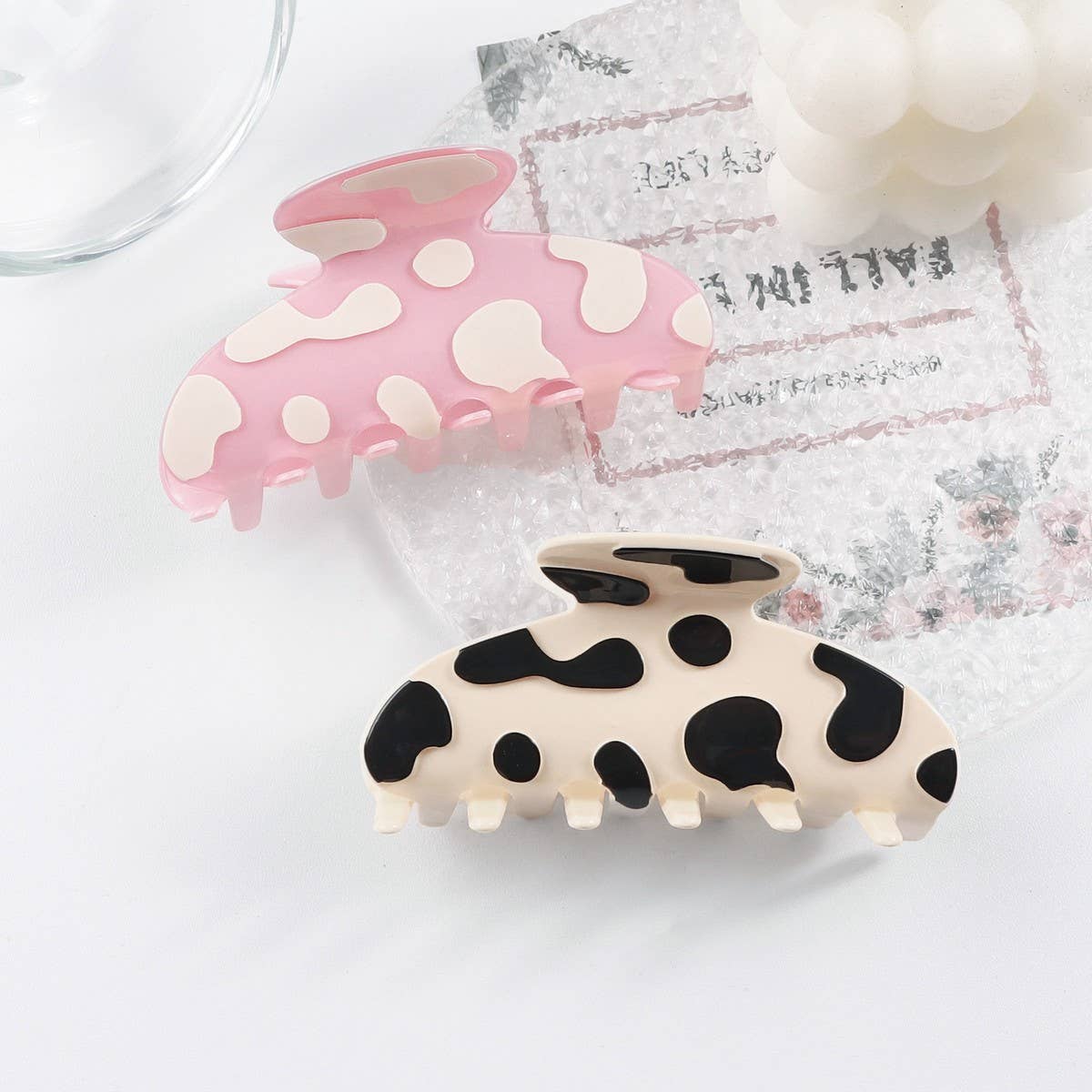 CWAHA1308_SWEET SPECKLED MILK STRIPES HAIR CLAW CLIP