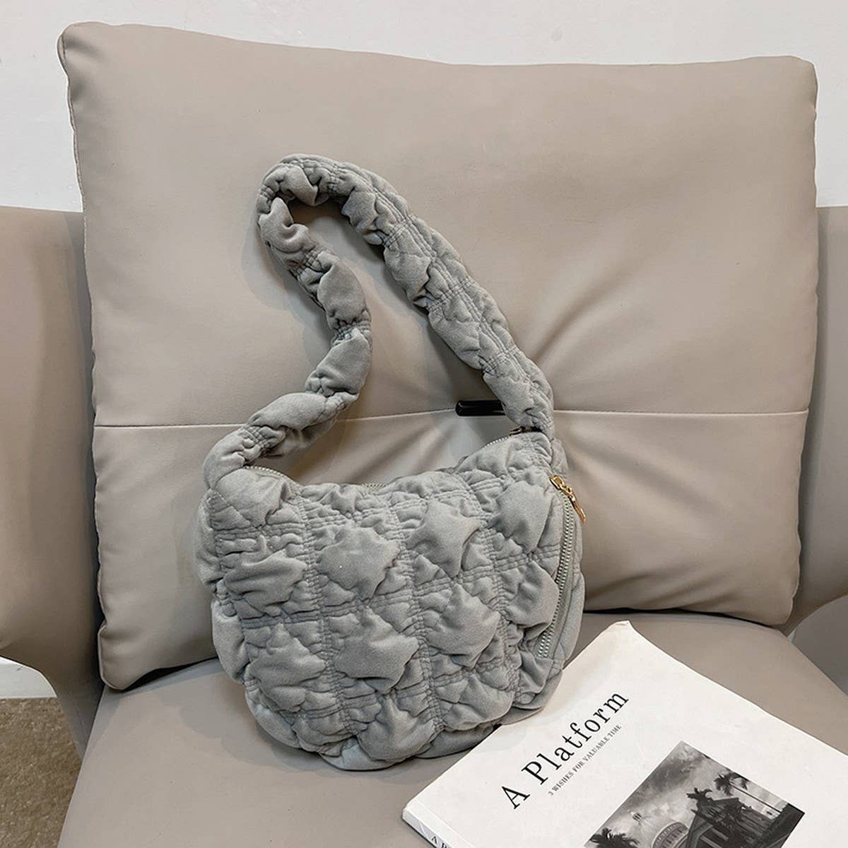 Velvet Fuzzy Puffy Cloud Shoulder Bag_CUAB00482