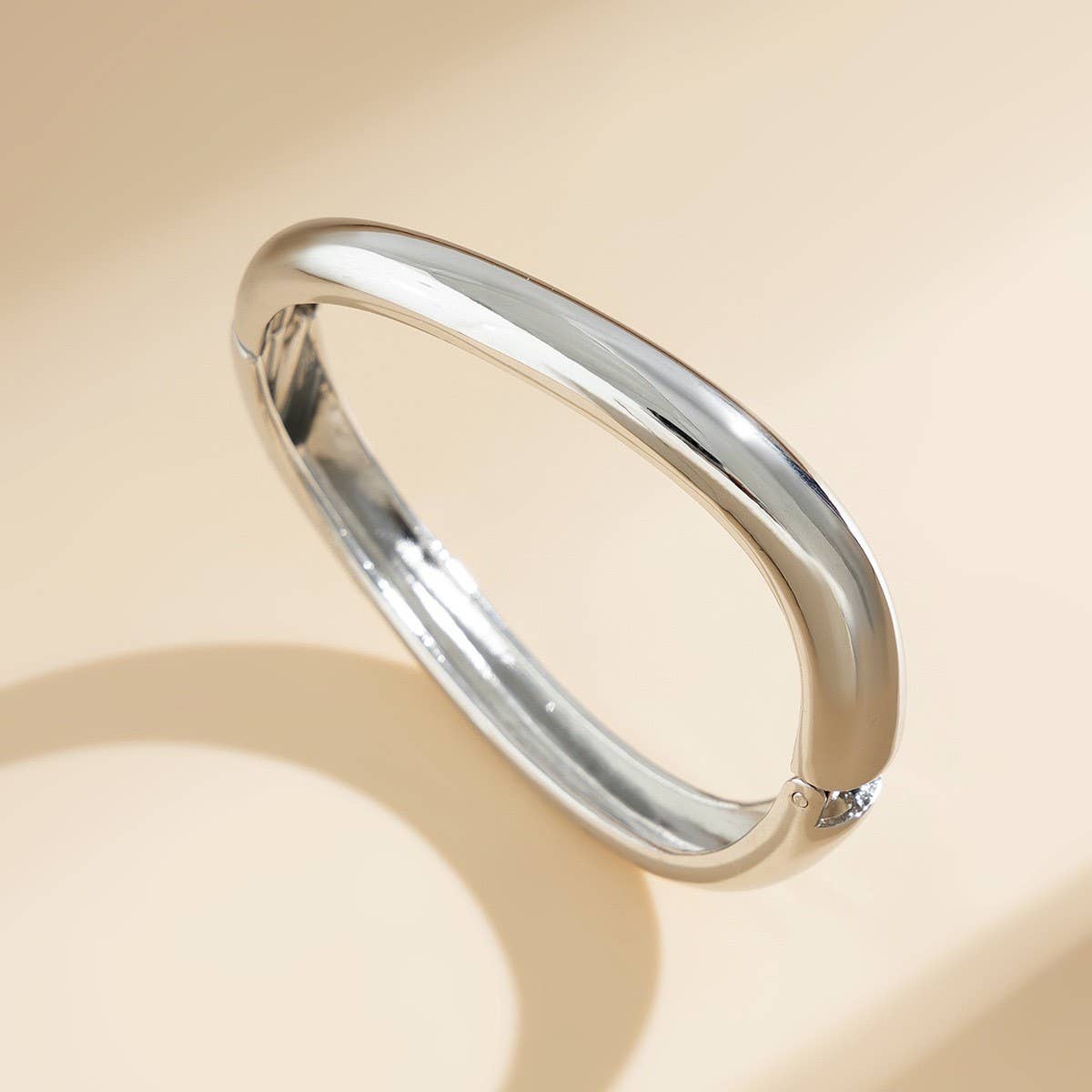 NEW DESIGN FASHION TREND METAL SMOOTH BRACELET