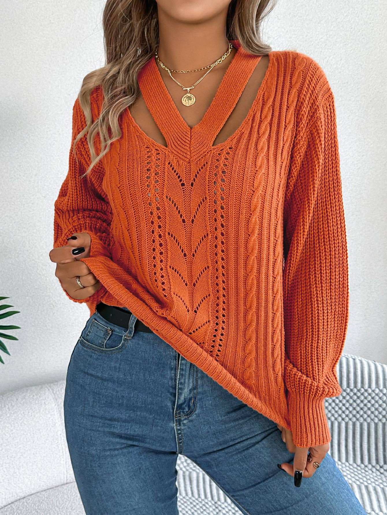 CASUAL CUTOUT V-NECK TWIST PULLOVER SWEATER