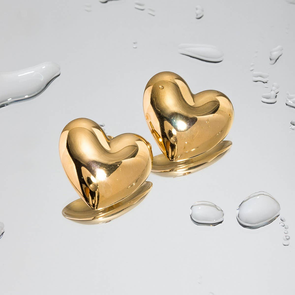 SIMPLE AND POPULAR GLOSSY LOVE EARRINGS