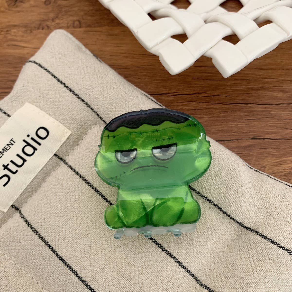 CWAHA07712_HALLOWEEN PUMPKIN BAT CLAW HAIR CLIP