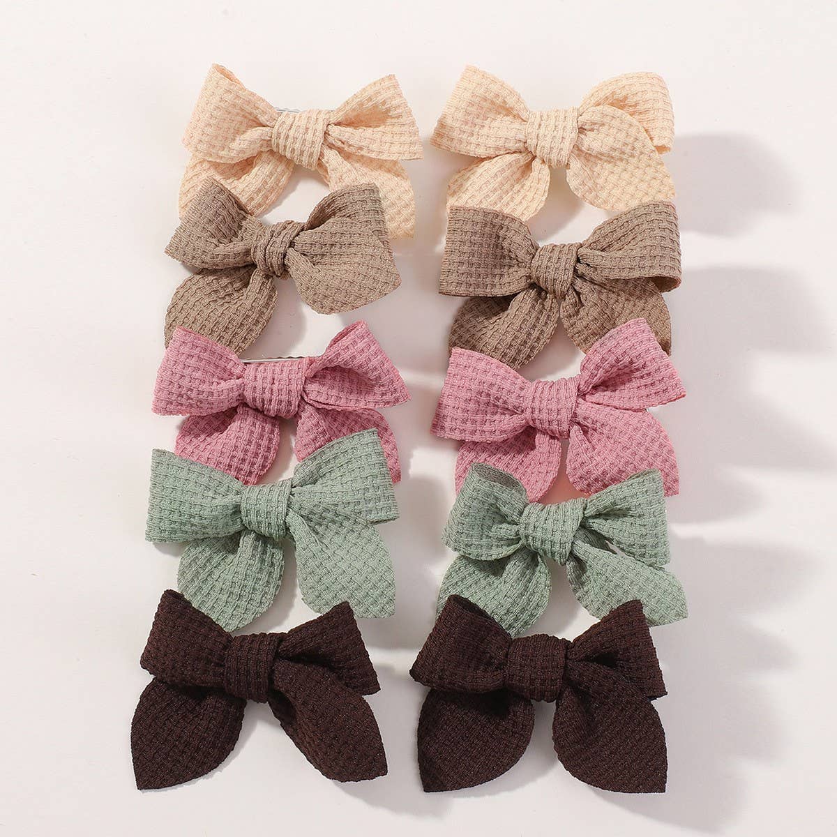 Handmade Baby Bow Hair Clip with Corn Weave Fabric