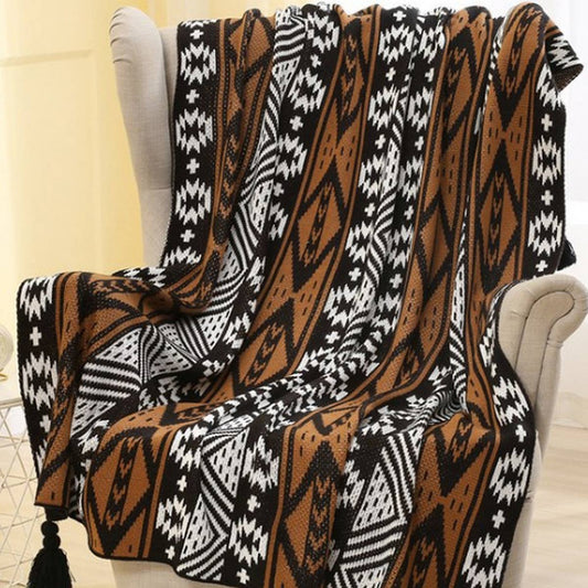 KNITTED GEOMETRIC STRIPE SOFA BLANKET