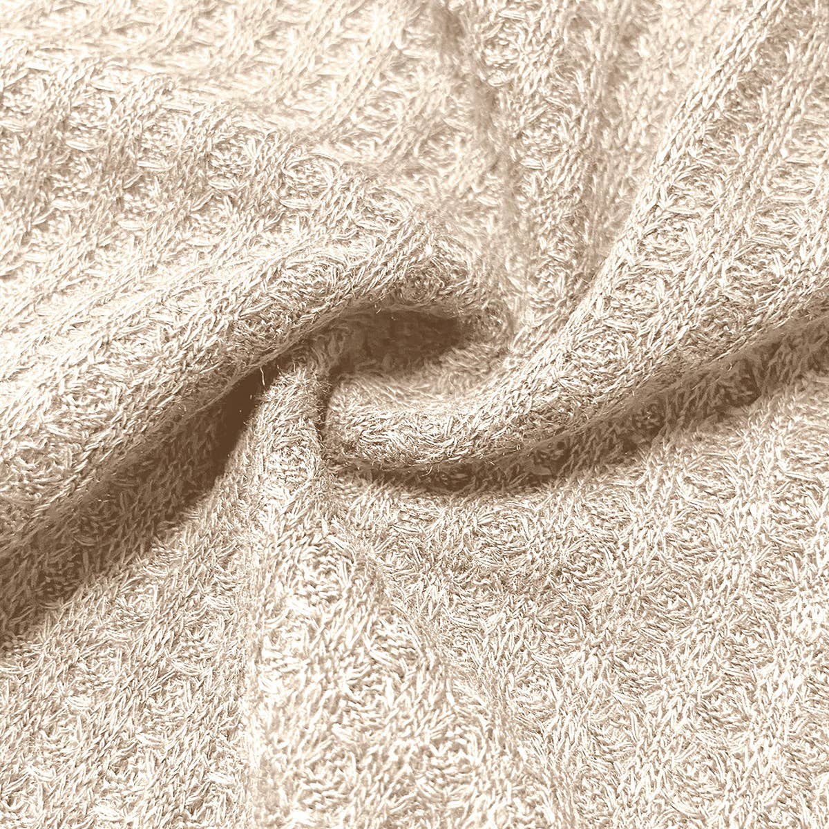 COLOR-MATCHING BUTTON-UP LONG-SLEEVED HOODIE