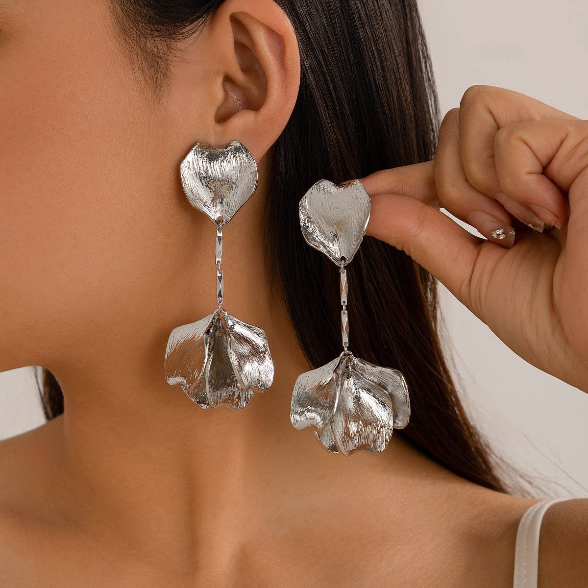 COOL AND SIMPLE RETRO FLOWER EARRINGS