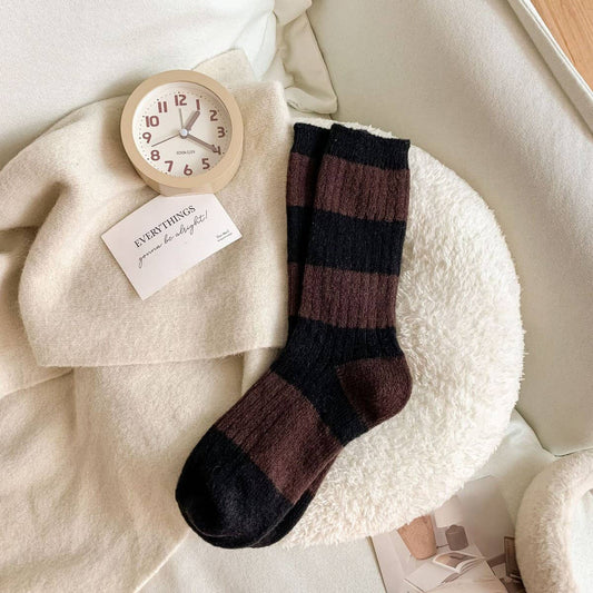 AUTUMN AND WINTER WARM STRIPED MID-CALF SOCKS_CWMS1065