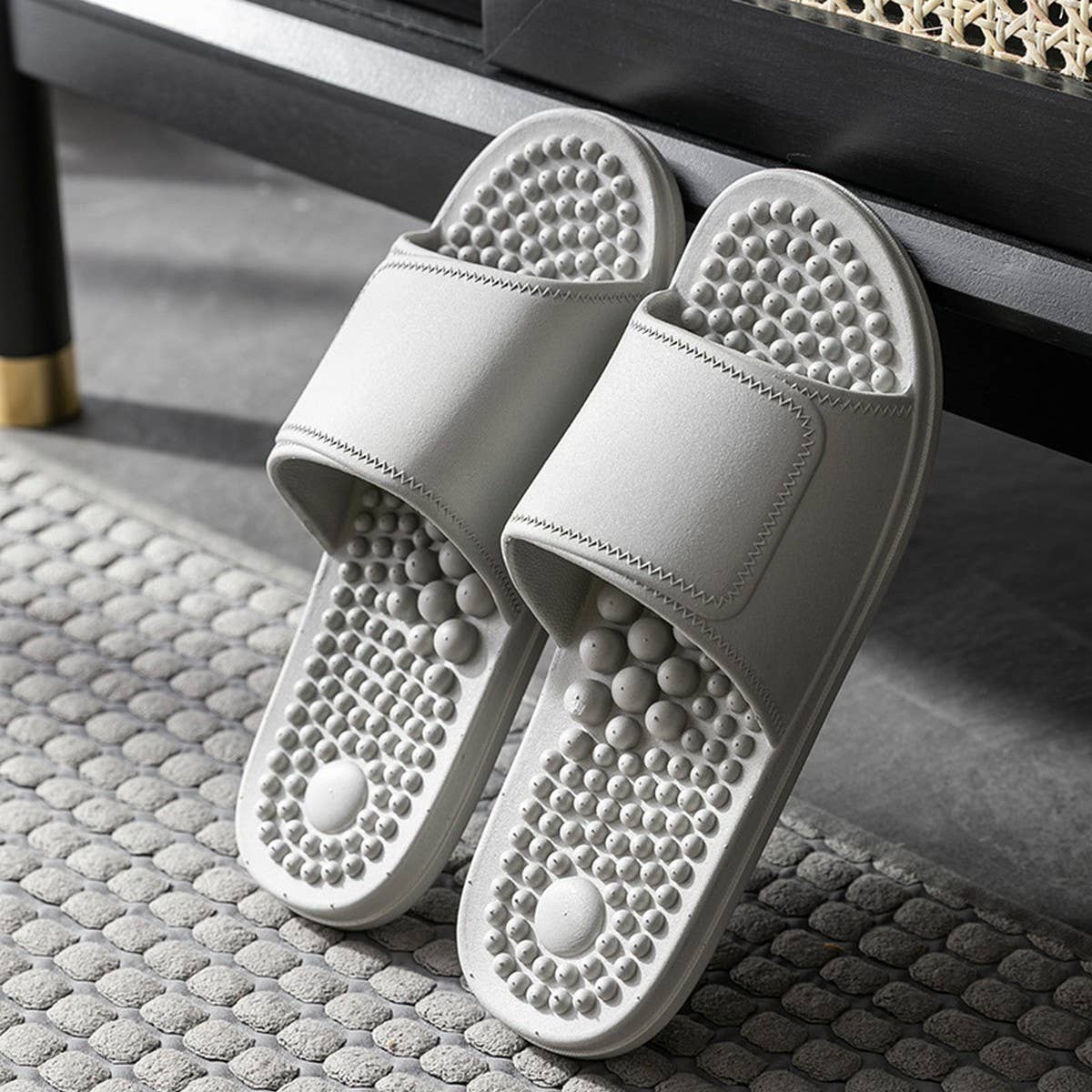 MASSAGE FOOT ACUPOINT NON-SLIP SANDALS