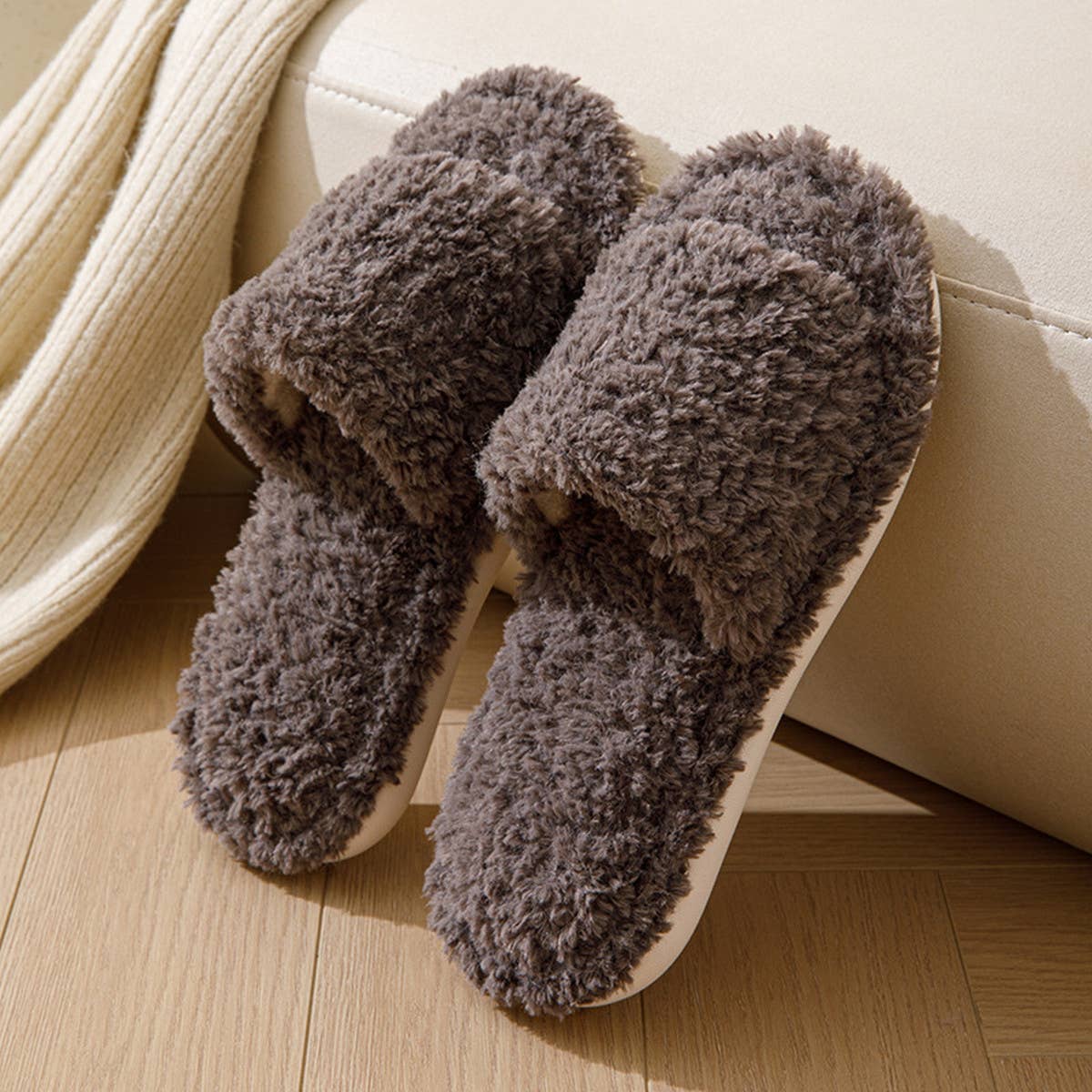 SIMPLE HOME CURLY OPEN PLUSH COTTON SLIPPERS_CWSHS0847