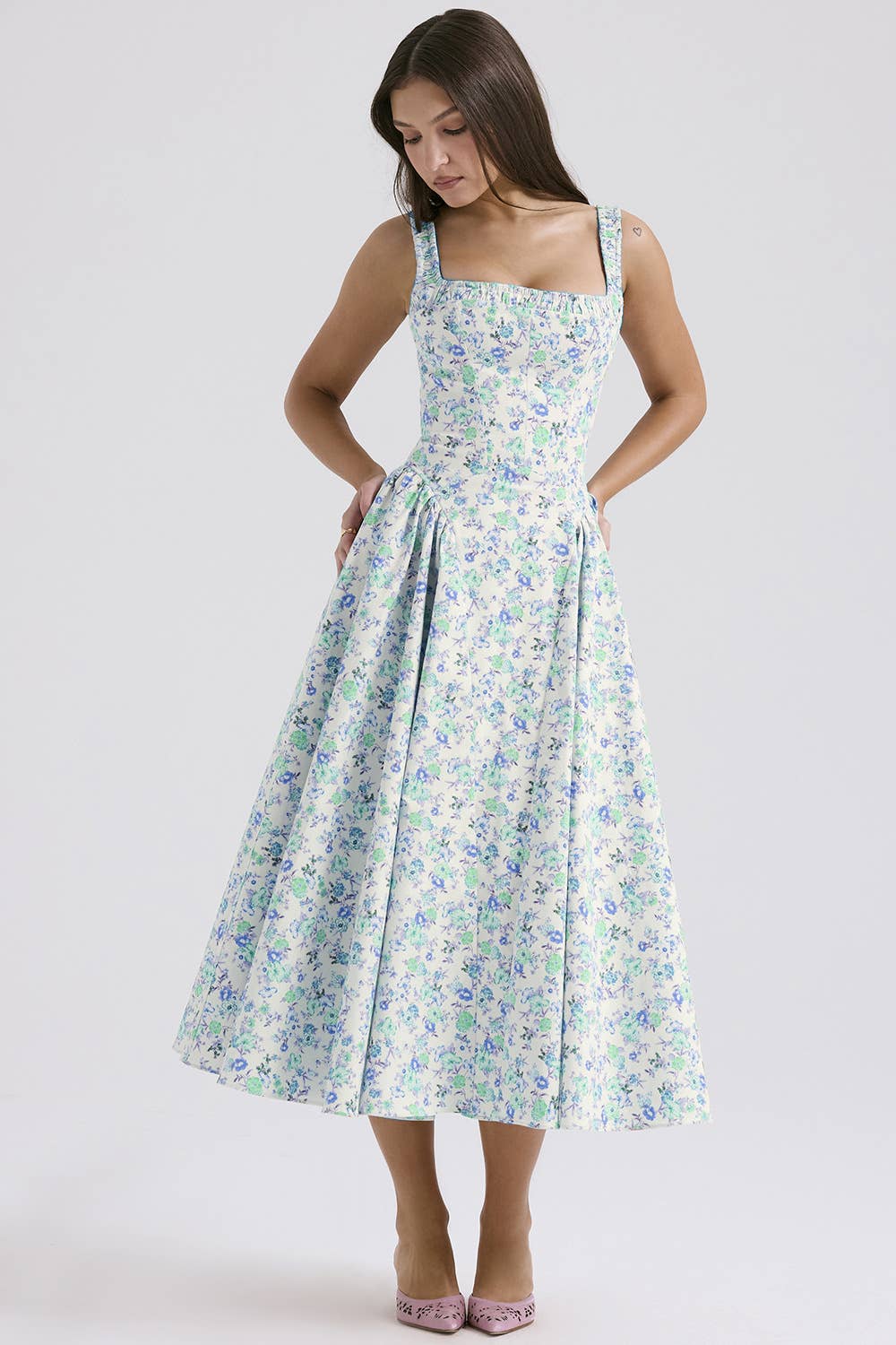 FLORAL BOHO CHIC HALTER DRESS WITH SLIMMING WAIST