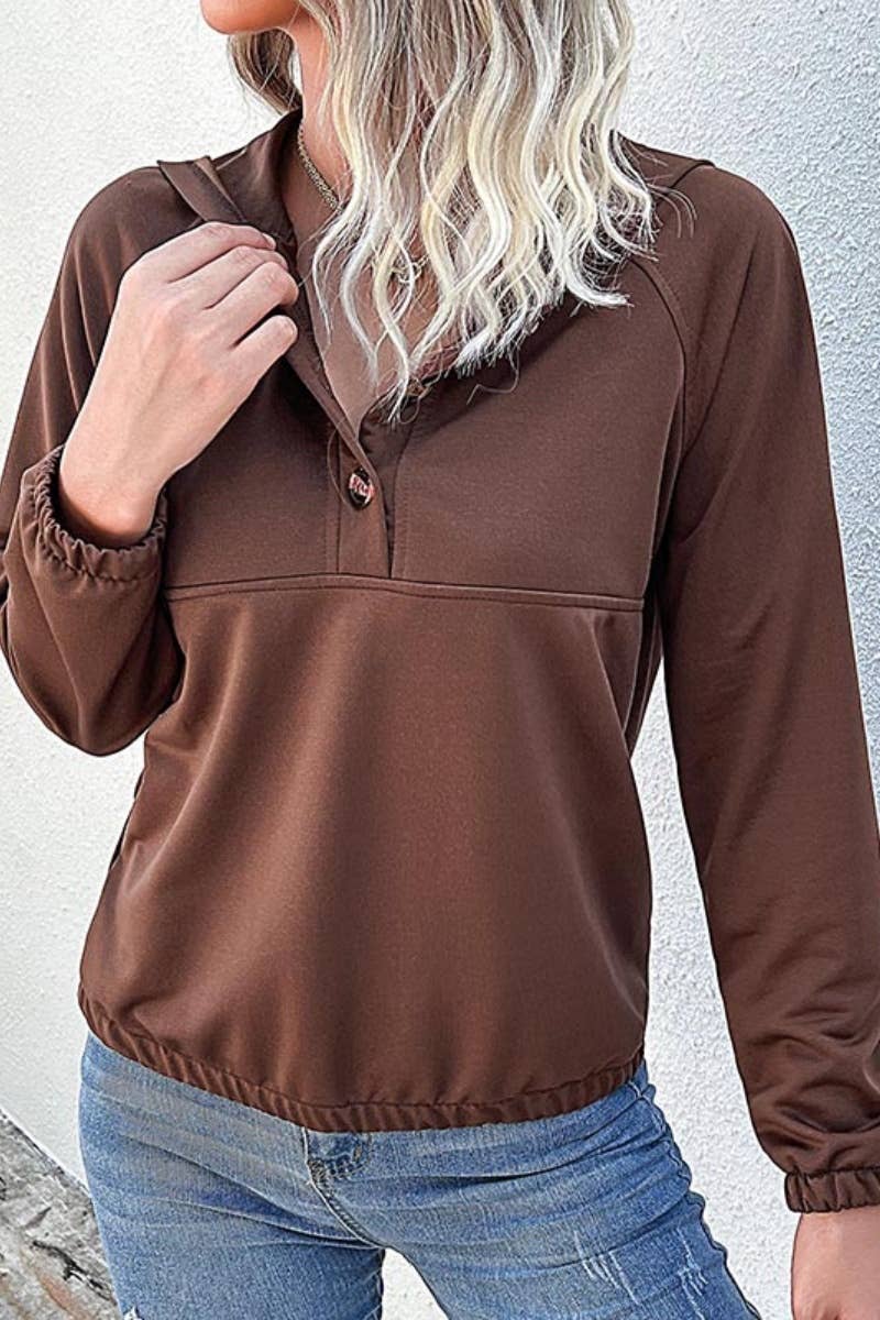 CWOHOL1009_LONG-SLEEVED HOODIE WITH BUTTON POCKETS