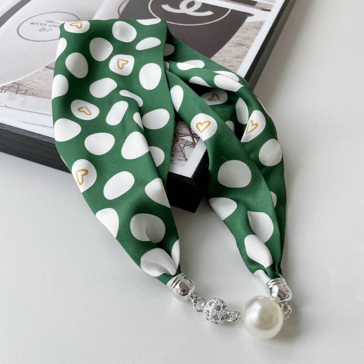 Magnetic Silk Scarf Necklace ? Elegant Neck Wrap