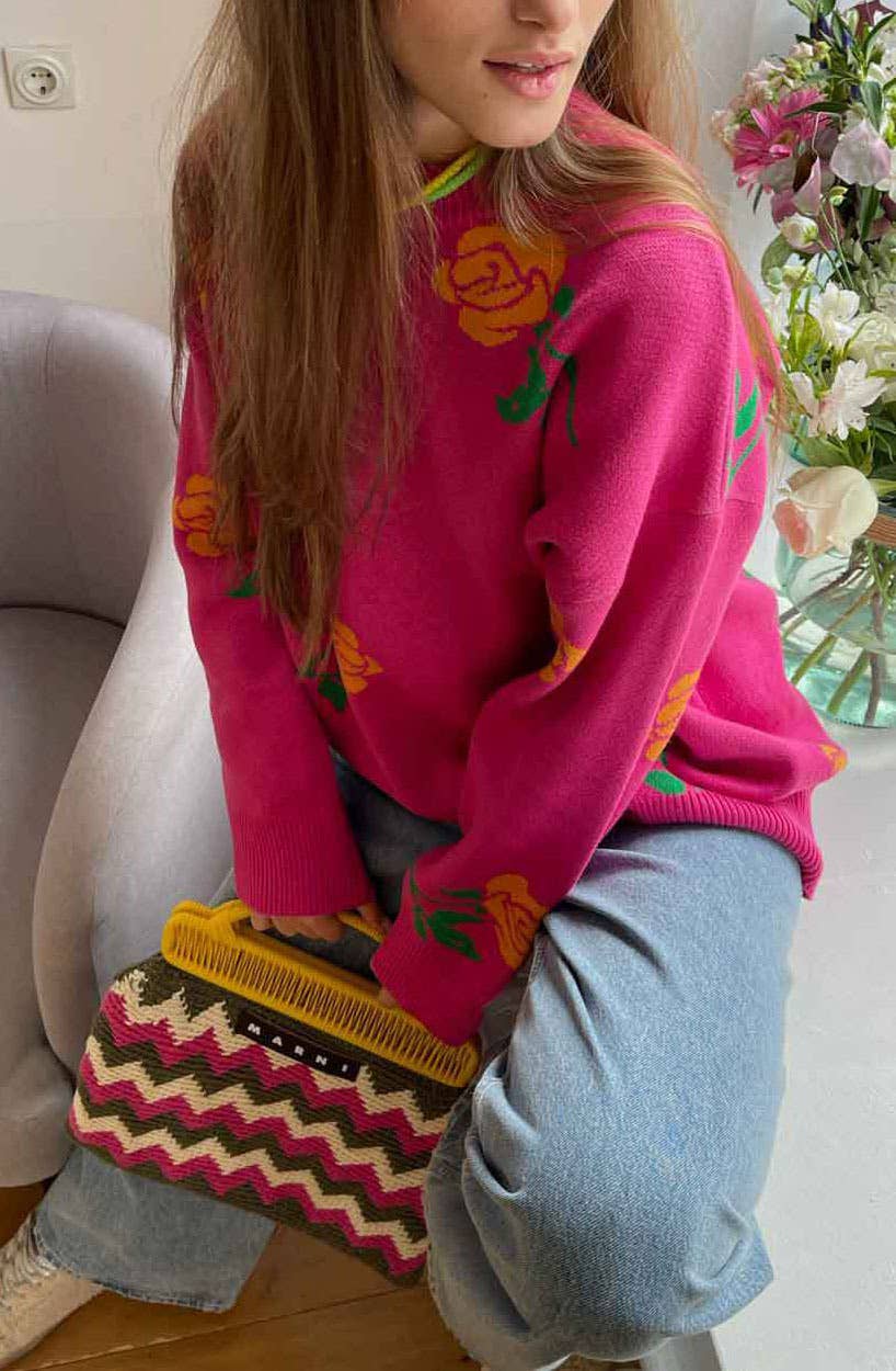 CREW-NECK ROSE JACQUARD LOOSE KNIT SWEATER