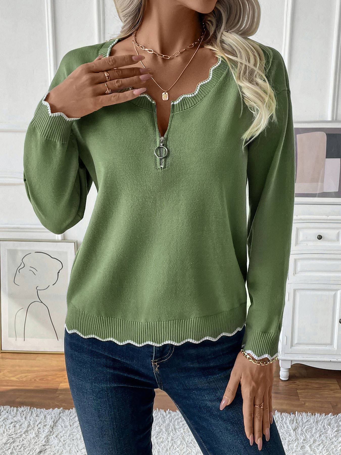 CREW-NECK PULLOVER SWEATER WITH ZIPPER CONTRAST