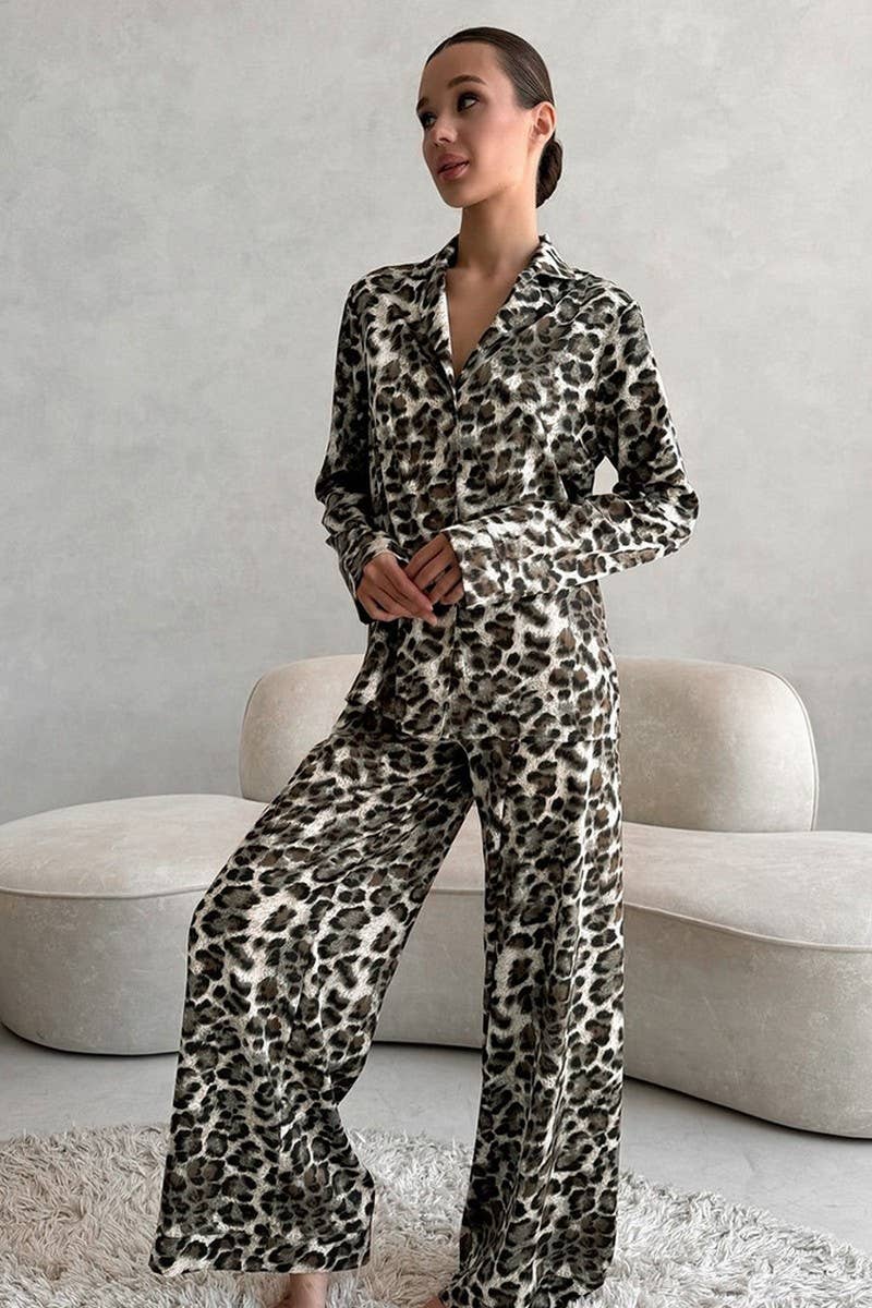 CWSPJ0357_LEOPARD PRINT LONG SLEEVE PANTS PAJAMA SET
