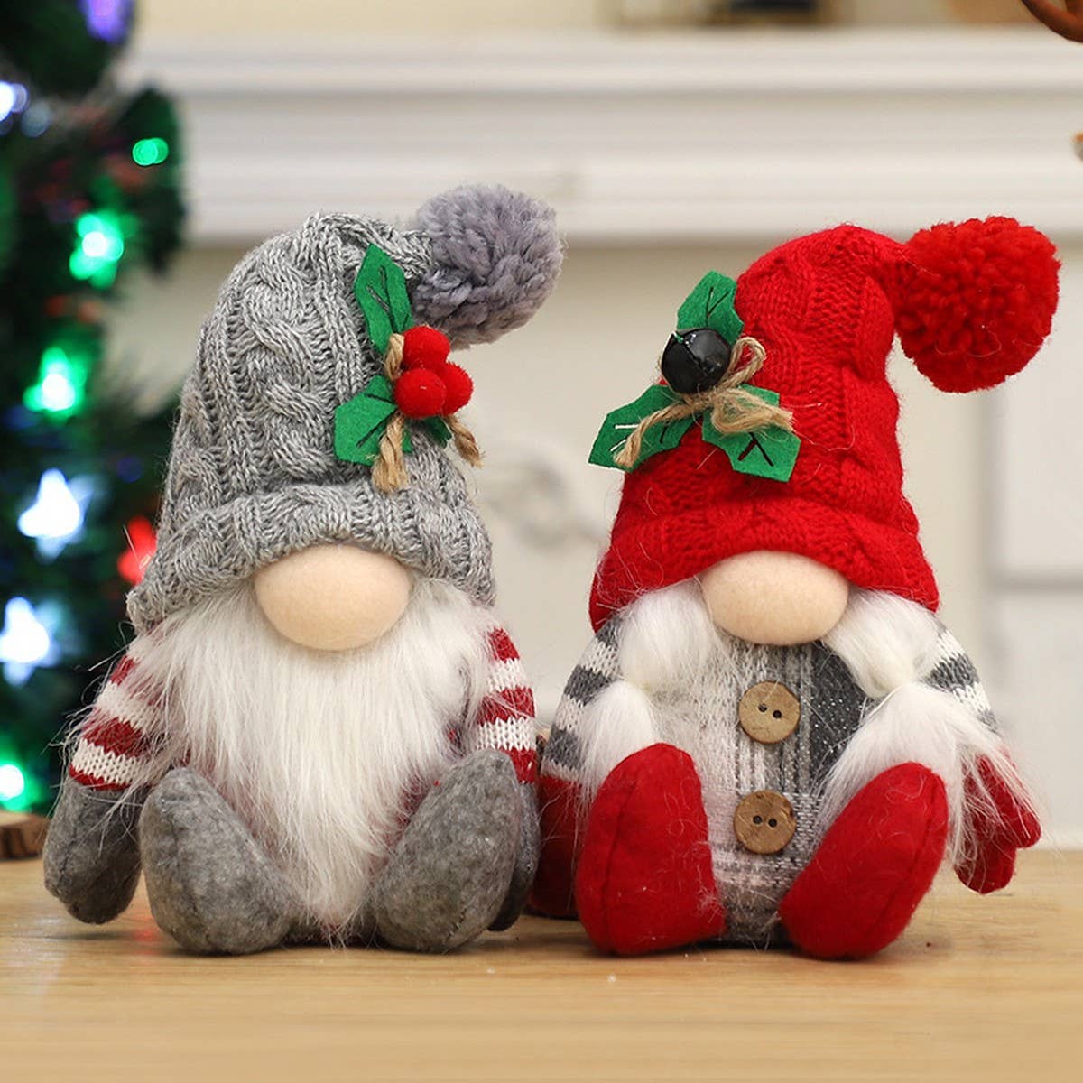 CWMM9397_CHRISTMAS POINTED HAT SITTING GNOME ORNAMENT