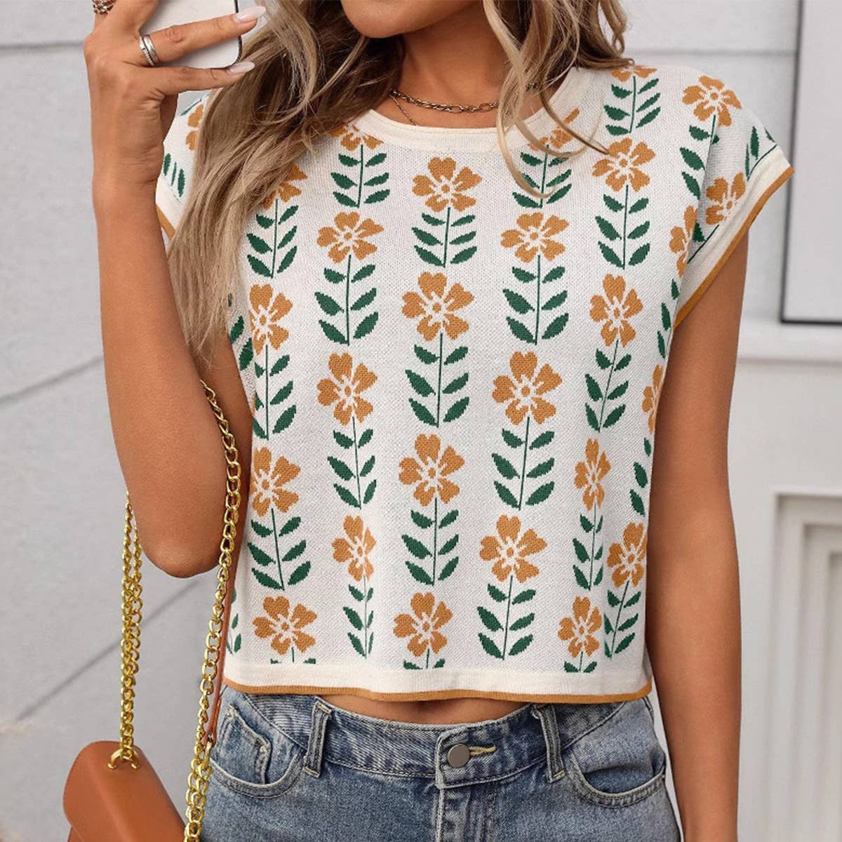 Crop short sleeve crew-neck knit floral sweater