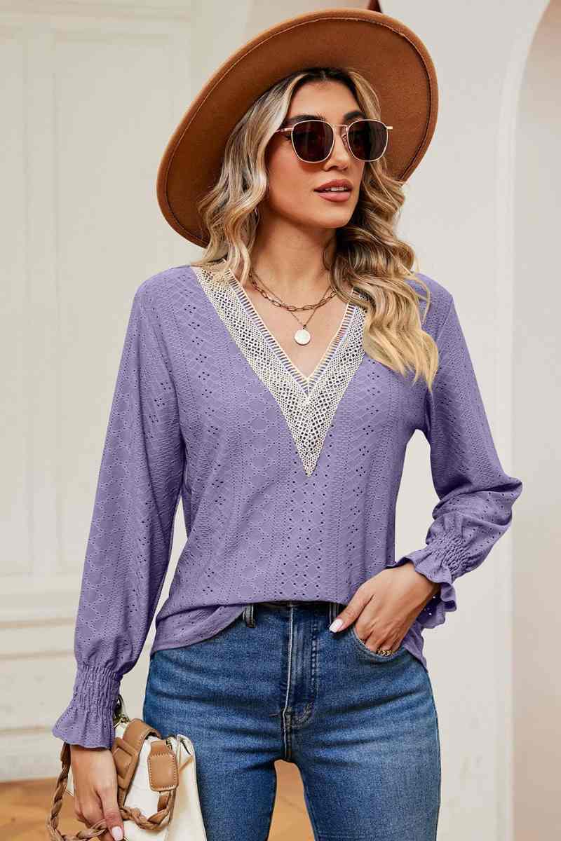 CWTBLL2837_V-NECK LACE PATCHWORK LONG-SLEEVED TOP