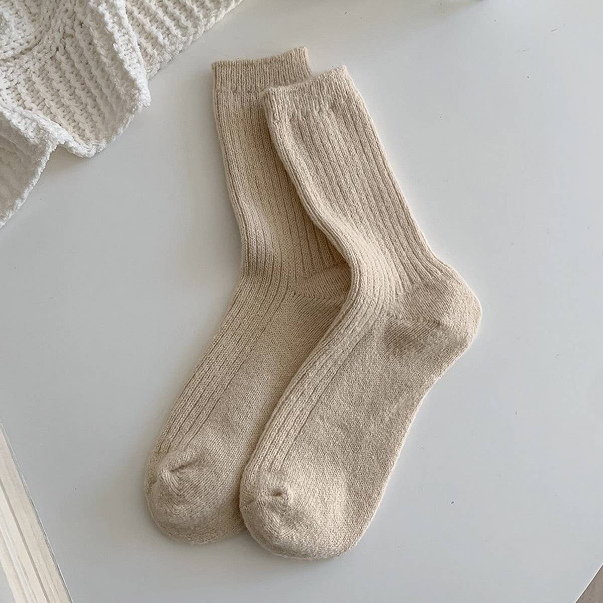 WARM AND CUTE POLKA DOT HOME SLEEPING SOCKS