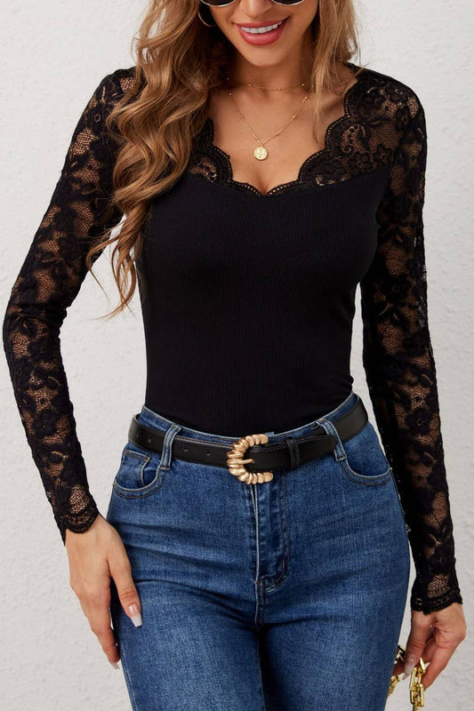CWTBLL3476_V-NECK LACE PANEL SLIM-FIT LONG-SLEEVED TOP
