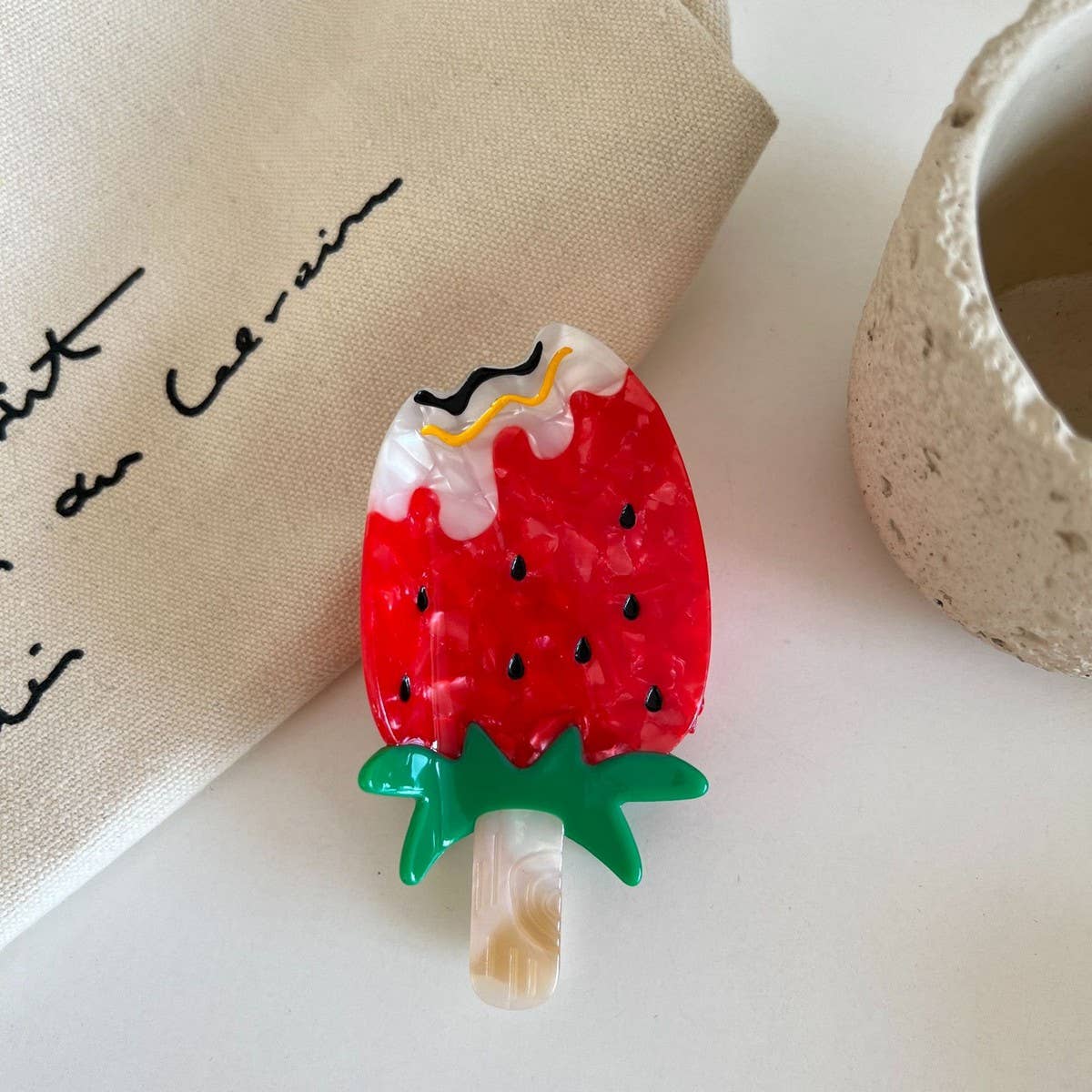 CWAHA07736_CUTE POPSICLE STRAWBERRY CHOCOLATE HAIR CLAW