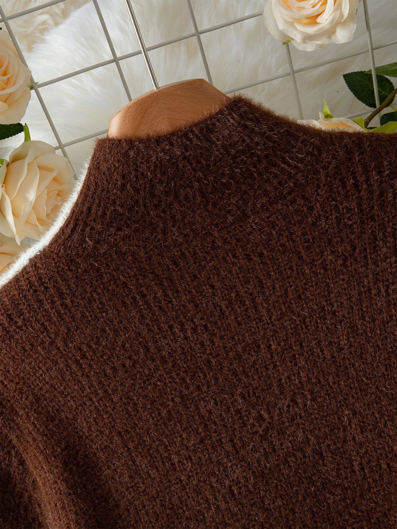 Design-sense color-blocked button knit sweater