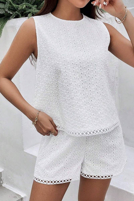 CWSTB1954_ELEGANT WHITE BACKLESS EMBROIDERED SUMMER SET