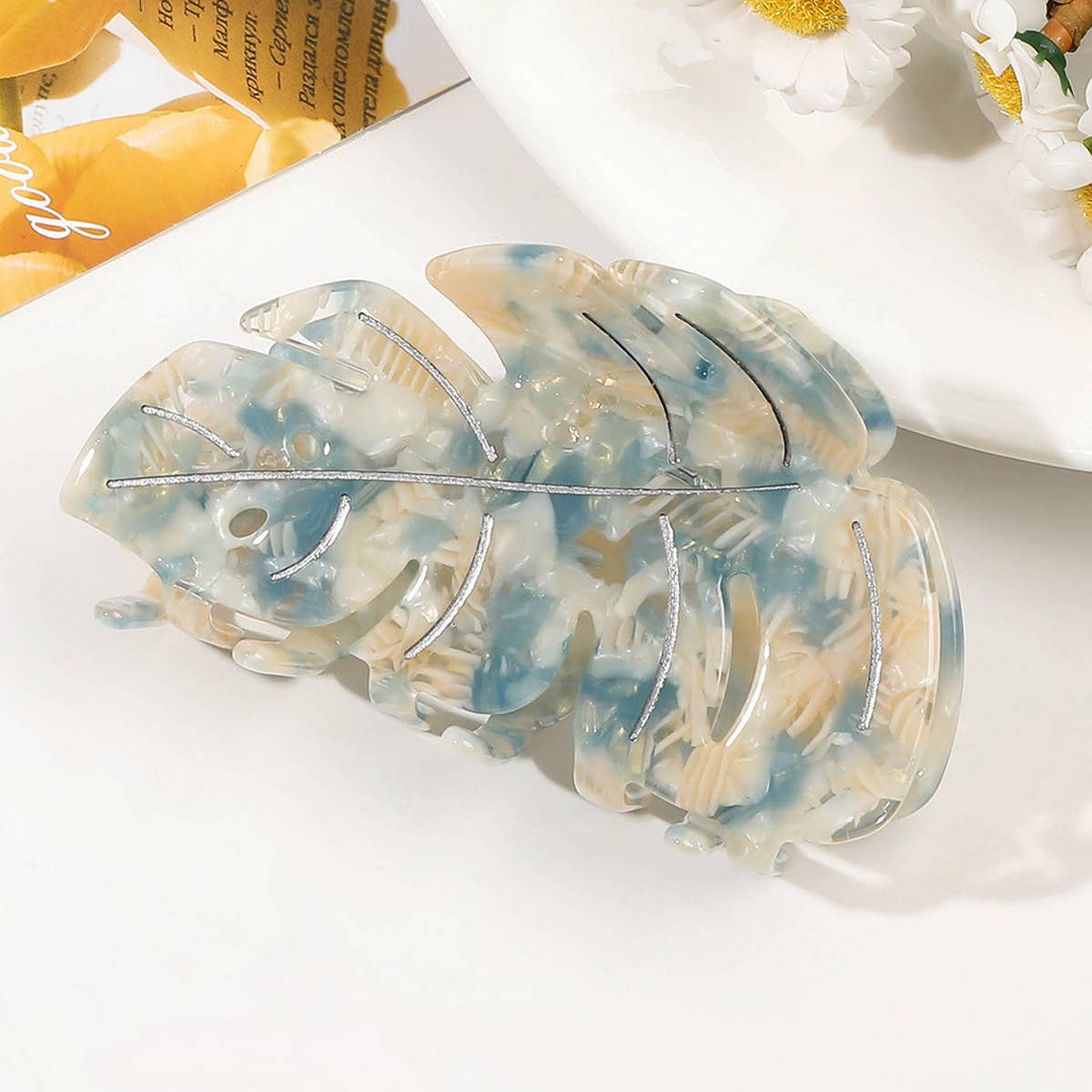 Acetate Leaf Hair Claw - Elegant Shark Clip_CWAHA1646