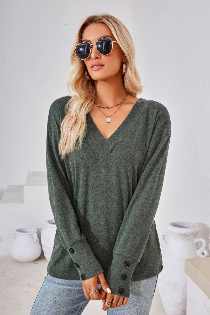 CWTBLL2693_WINTER V-NECK LONG SLEEVE BUTTON-UP TOP
