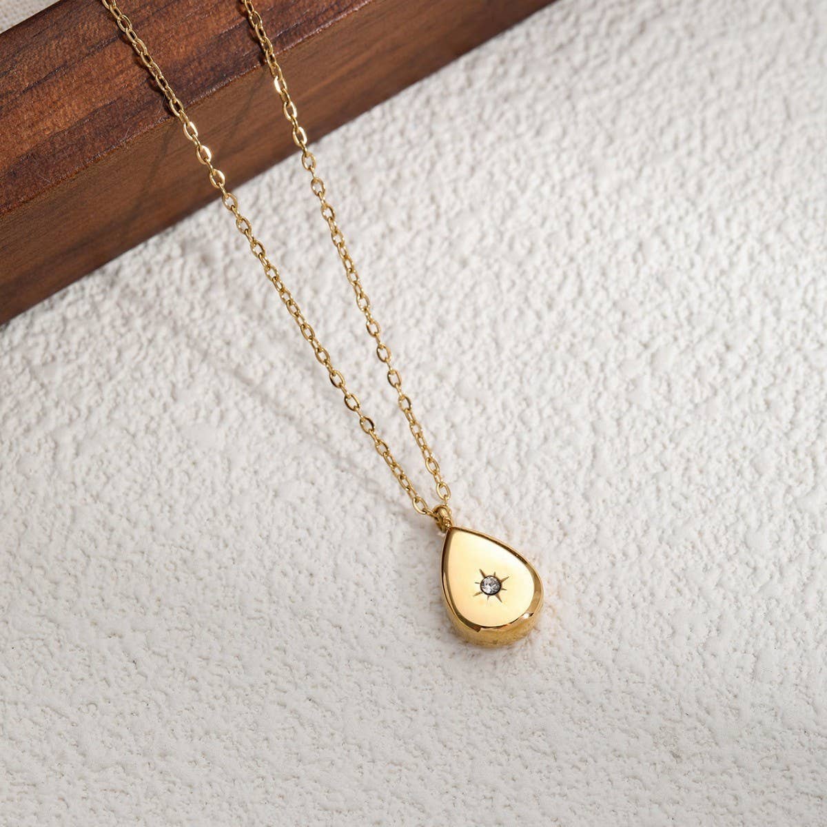 FASHIONABLE ZIRCON MULTI-LAYERED NECKLACE