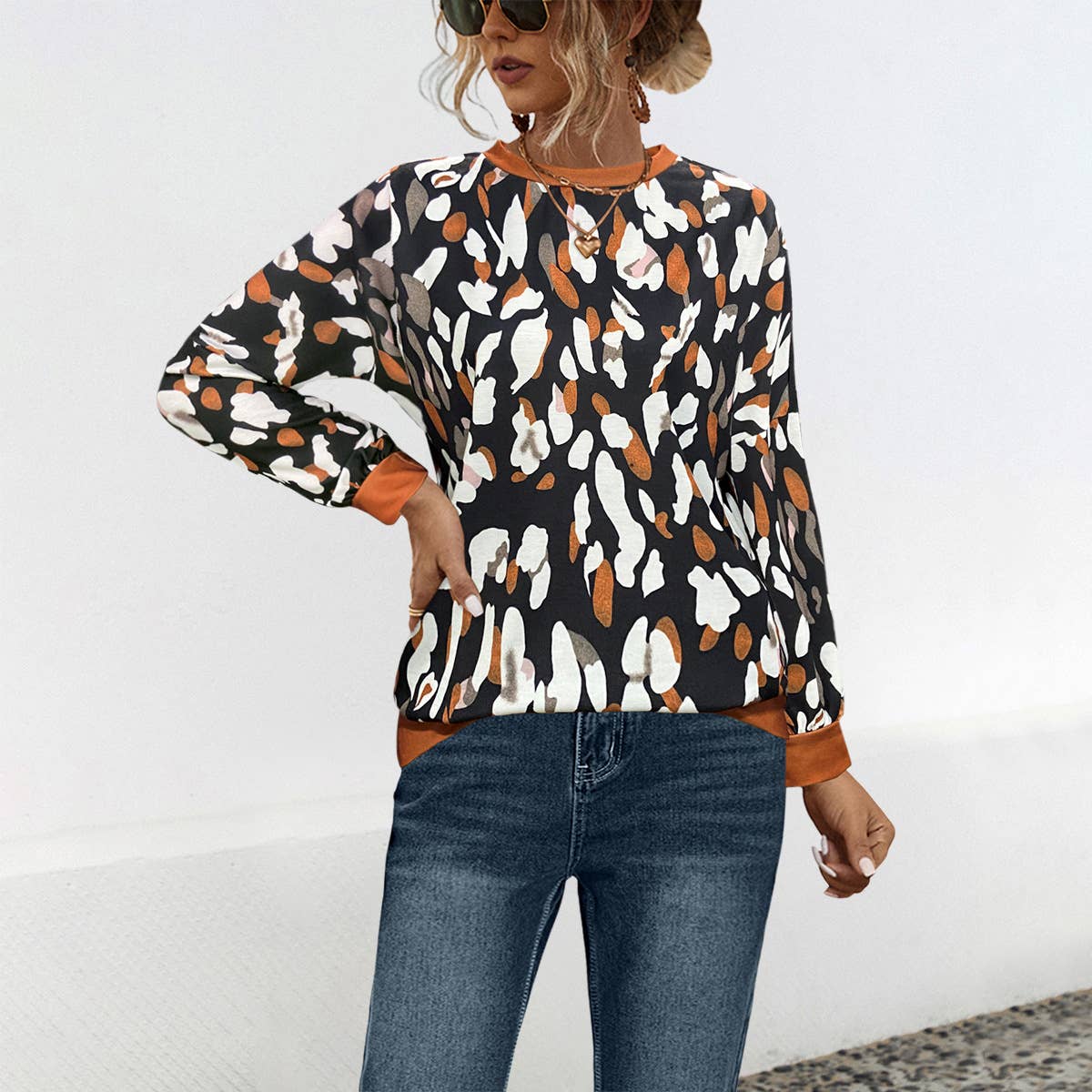 CREWNECK LANTERN SLEEVE PRINTED HOODIE