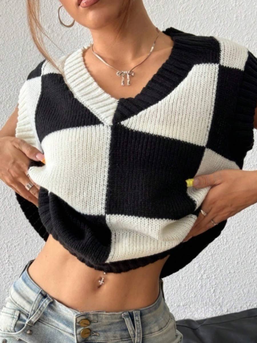 CONTRASTING V-NECK PULLOVER KNITTED WAISTCOAT