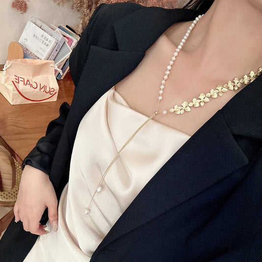 LONG LEAF NATURAL PEARL SWEATER NECKLACE