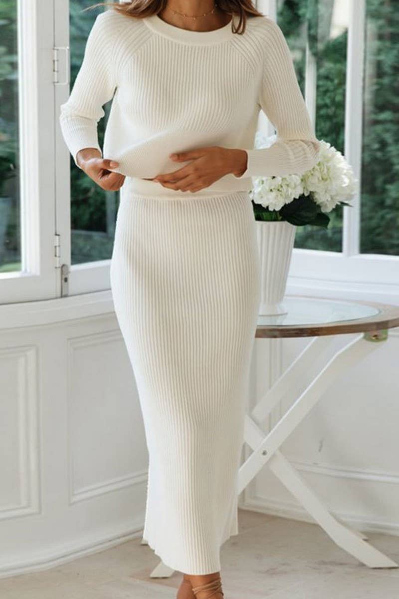 CWSTB1654_LONG-SLEEVED TOP AND SLIT LONG SKIRT KNITTED SUIT