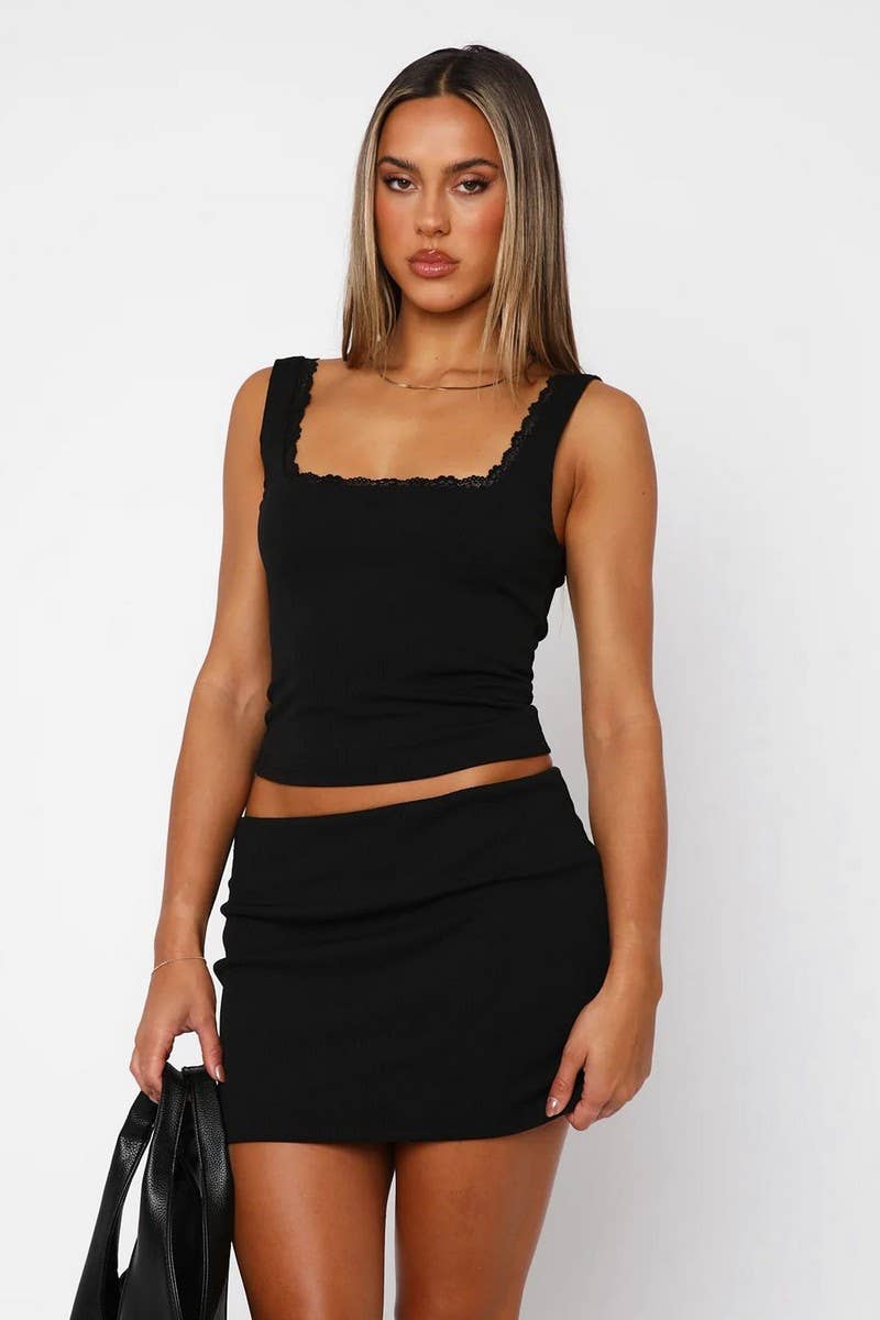 CWTTK0776_SOLID COLOR LACE CAMISOLE SQUARE NECK VEST