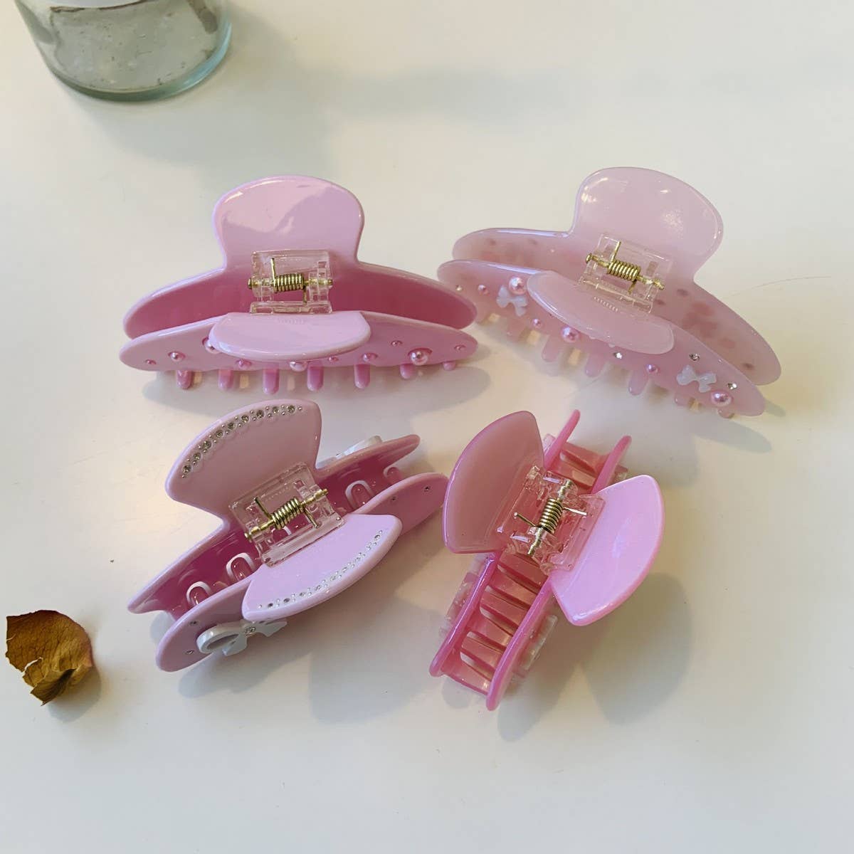 CWAHA1529_SNOWFLAKE DOT DIAMOND PEARL BOW HAIR CLAW CLIP