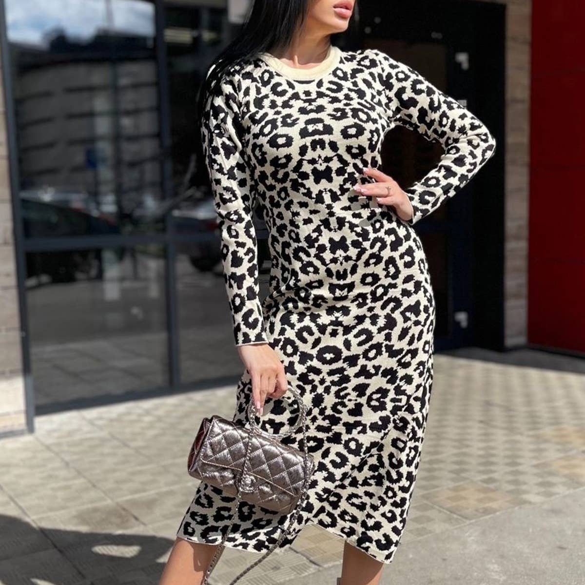 CREW-NECK LONG-SLEEVED LEOPARD PRINT KNIT DRESS