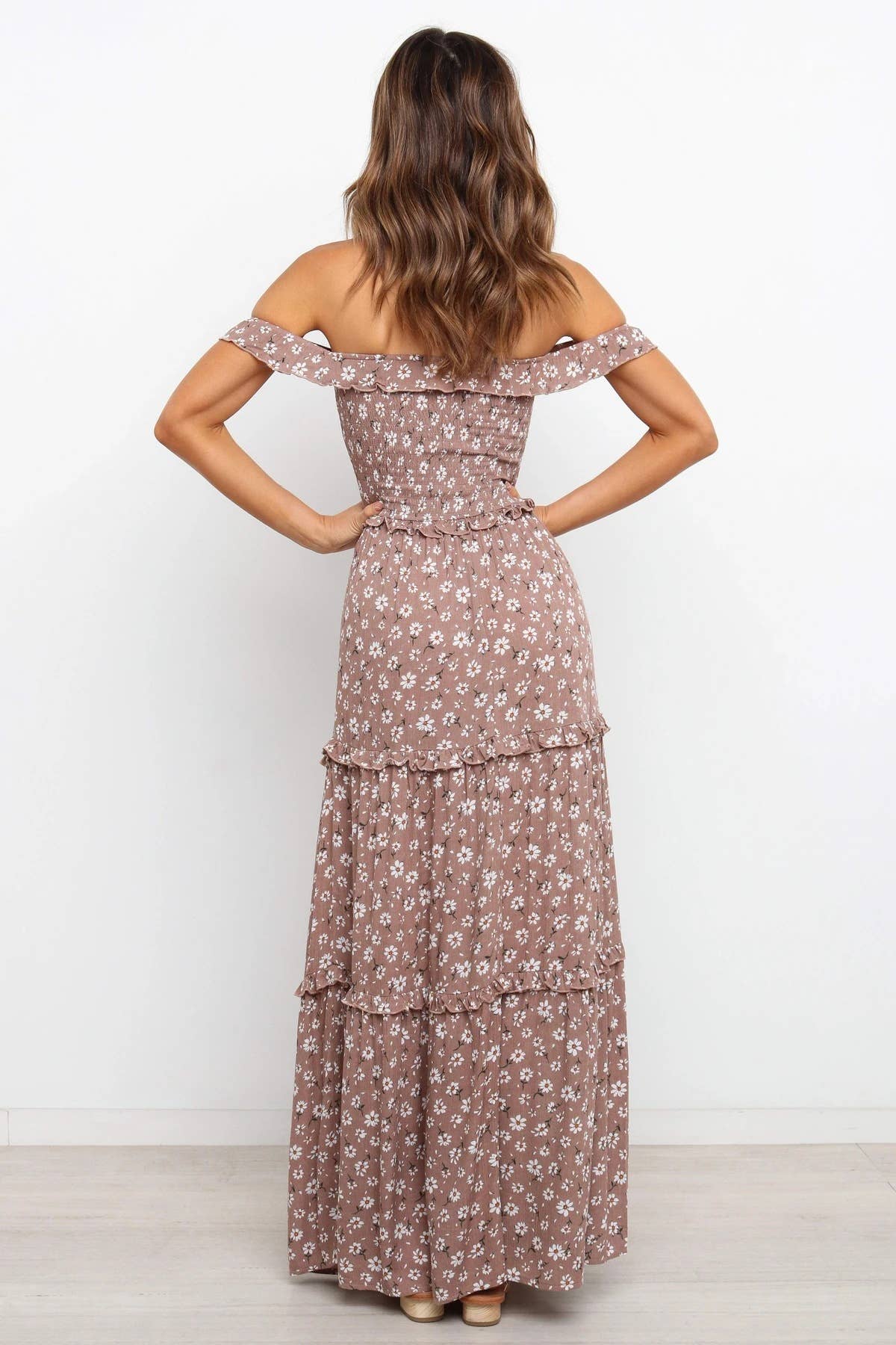 Fashionable floral one-shoulder strapless dress