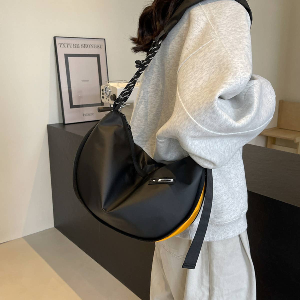 CASUAL SPORTS STYLE SHOULDER BAG_CWAB2079