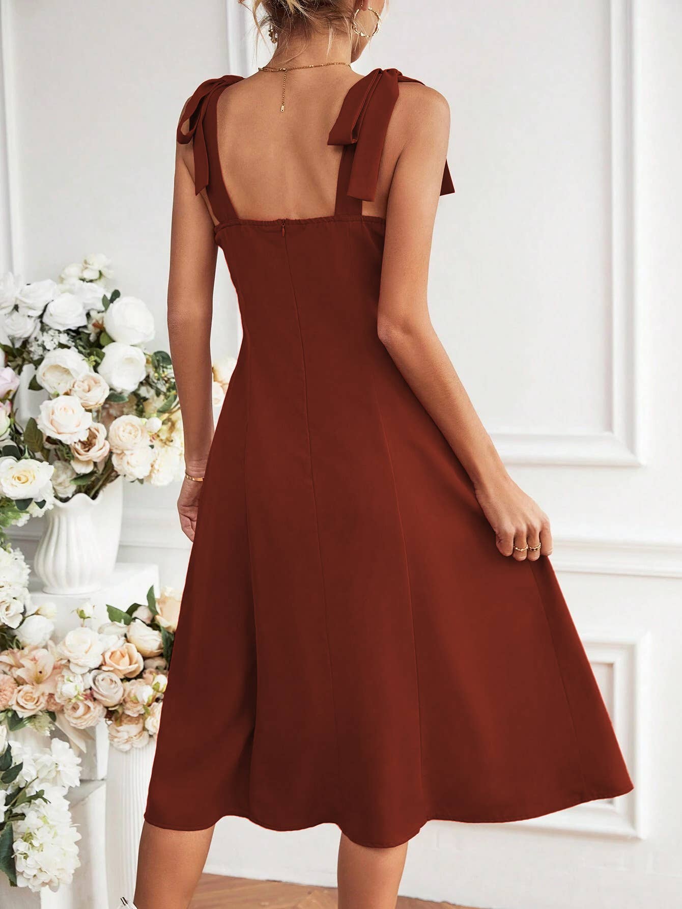 Chest pleats,cinched waist mid-length dress
