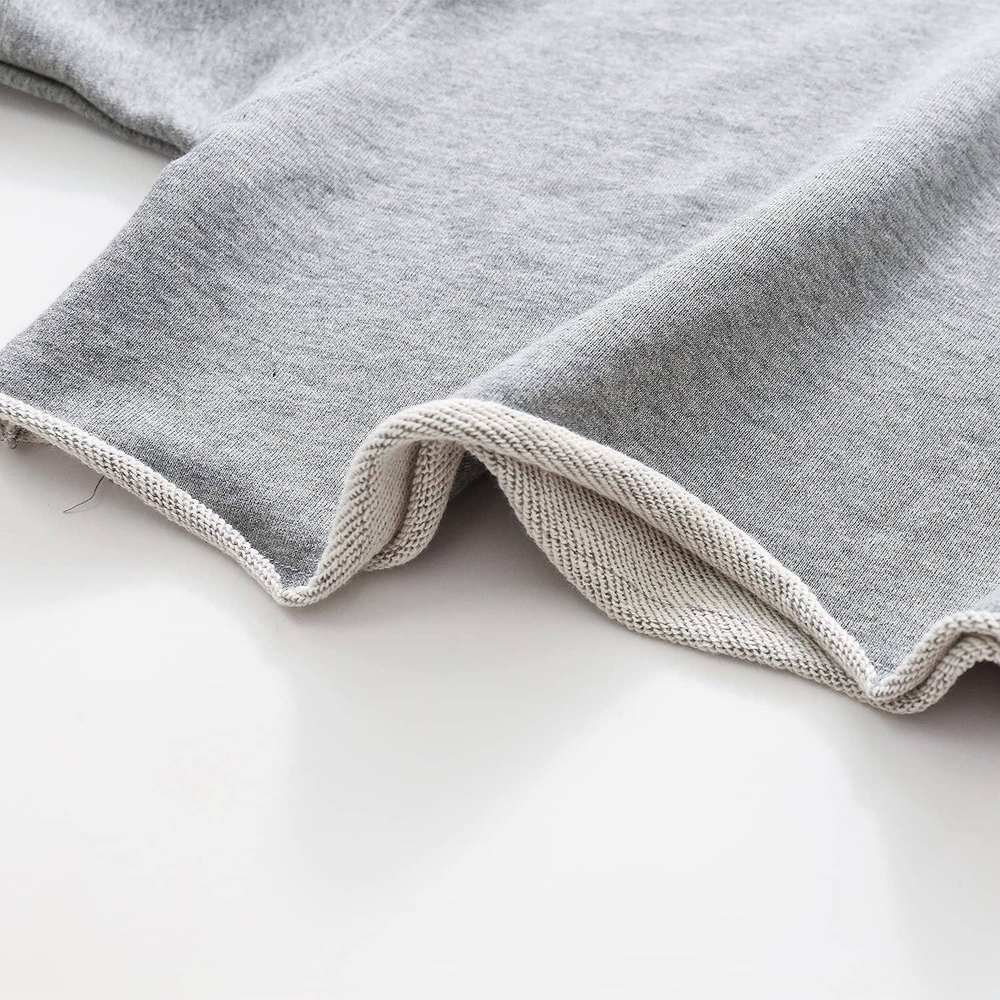 Crop top with fashionable printed sweatshirt