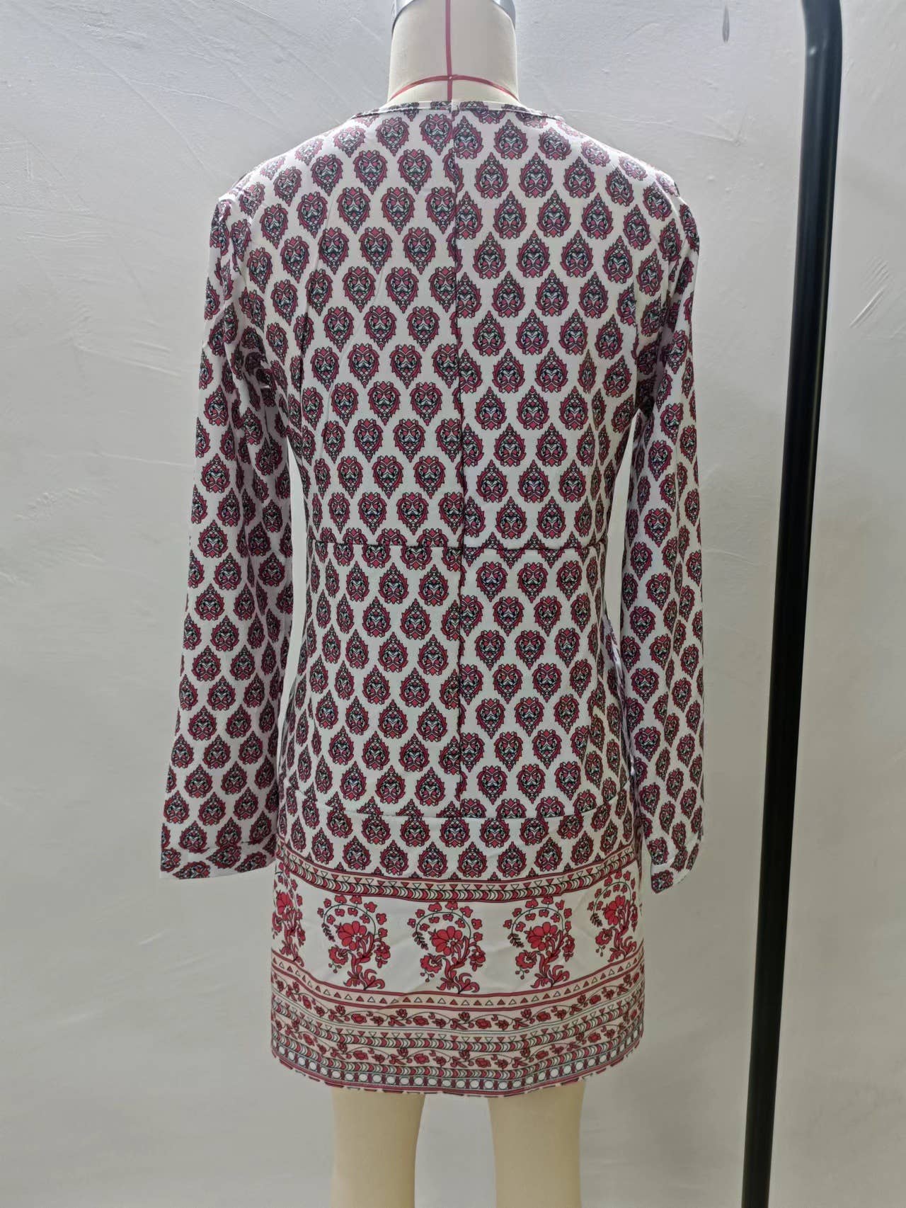 Bohemian-style loose lace-up prints dress