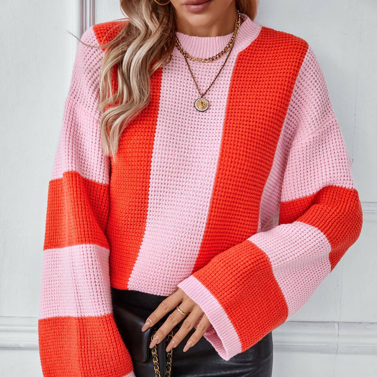 Color contrast short crew neck pullover sweater