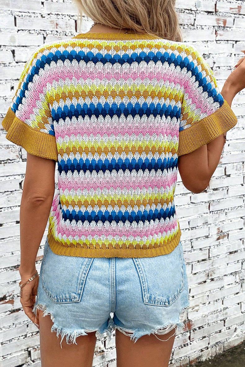 Color-matching knit short-sleeved sweater