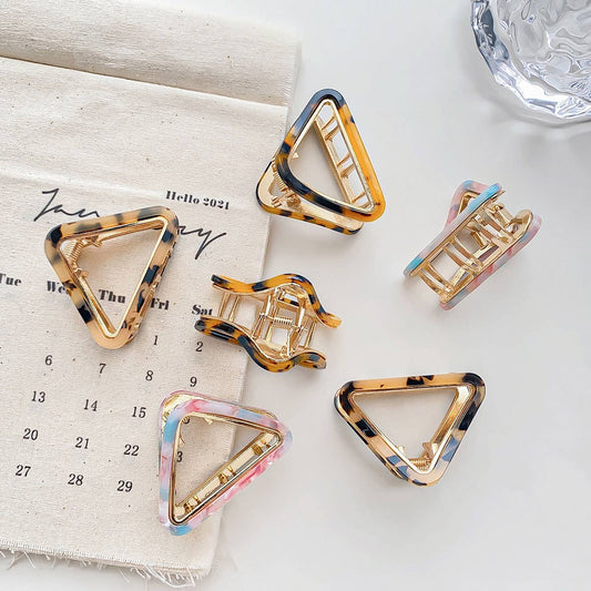 Small Triangle Acetate Hair Claw for Ponytails_CWAHA0400