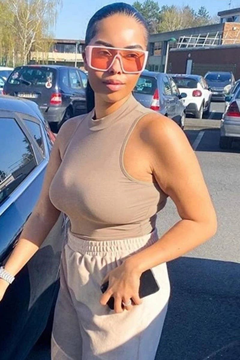 CWTTK0813_HALF TURTLENECK SLIM FIT SHORT SLEEVELESS VEST