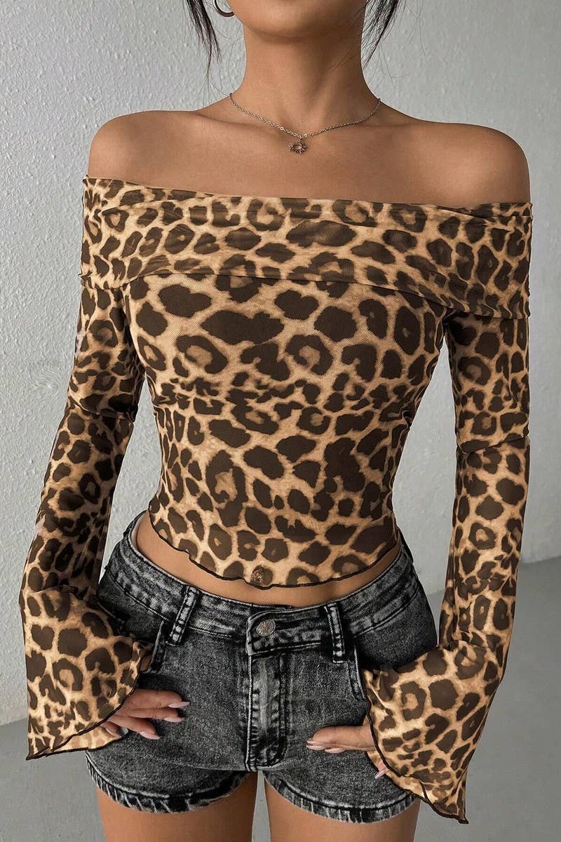 CWTBLL3472_OFF-SHOULDER LONG-SLEEVED LEOPARD PRINT MESH TOP