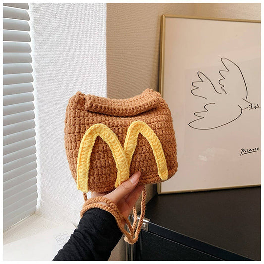VERSATILE HAND-KNITTED M LETTER BAG_CWAB2421