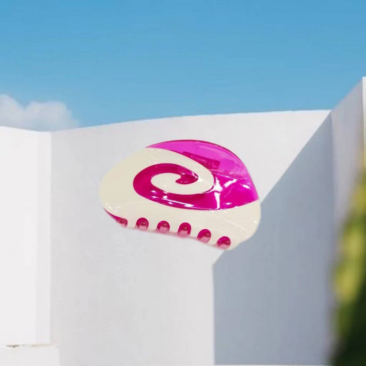 CWAHA1574_CREATIVE SWIRL SHELL HAIR CLAW CLIP